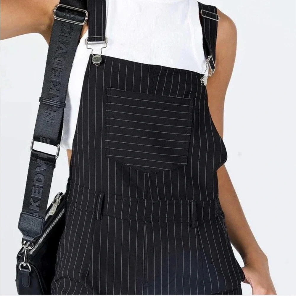 Princess Polly Hayden Black  White Pinstripe Print Wide Leg Overalls Size 12 - Picture 6 of 15